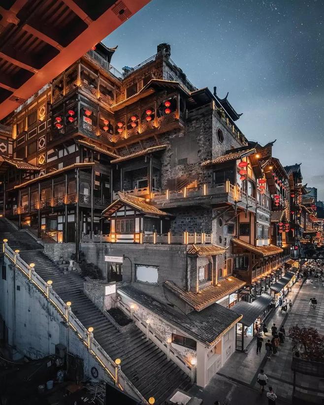 重慶洪崖洞古色古香的吊腳樓